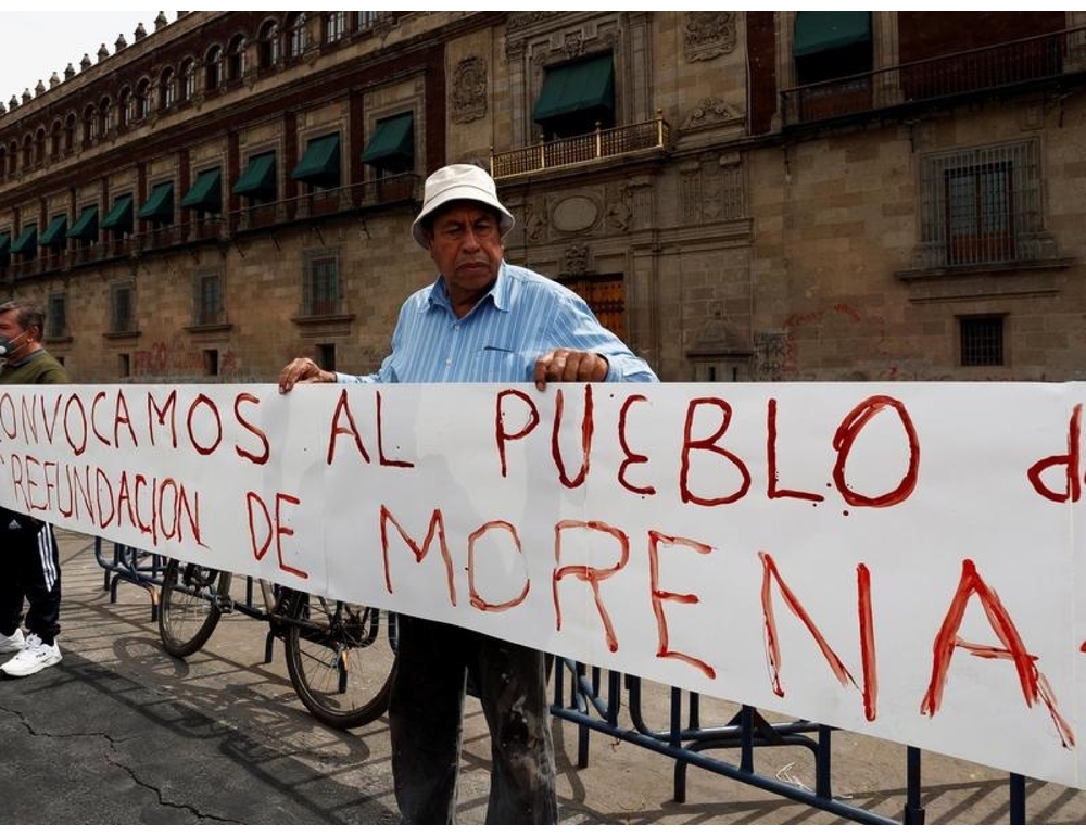Messico, il partito di governo Morena indaga l’ex governatore Rocha