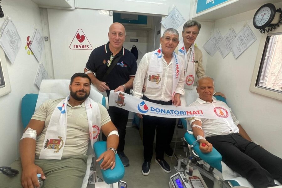 Nel corso della raccolta promossa da DonatoriNati con il circolo PetraStrumilia