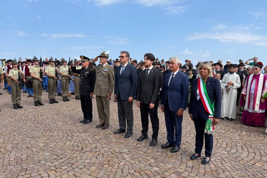 Presenti ministri Giorgetti e Abodi col presidente del Veneto Stefani