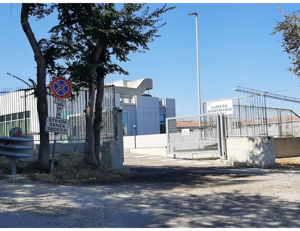 Morto dopo una fuga dai carabinieri a Senigallia, nel pomeriggio l’autopsia