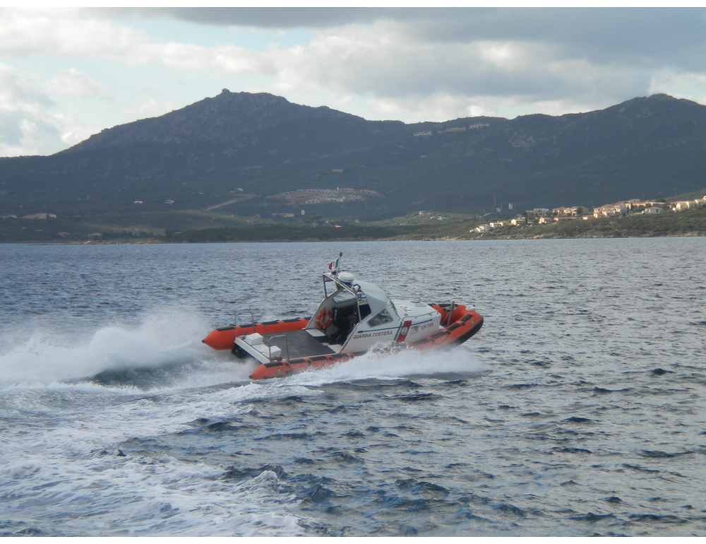 Musica sulle barche davanti a isola parco La Maddalena, pioggia di multe