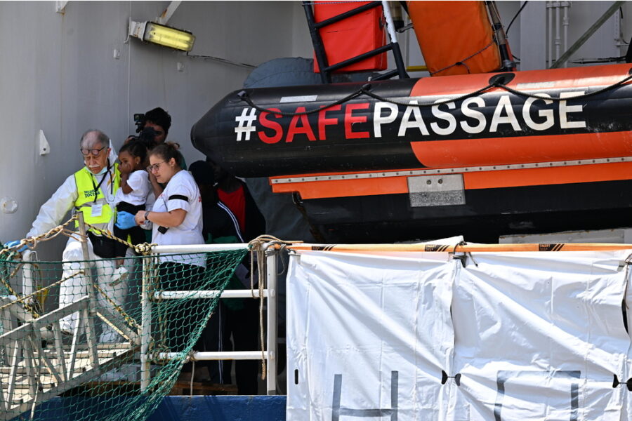Sulla nave Humanity I 73 persone
