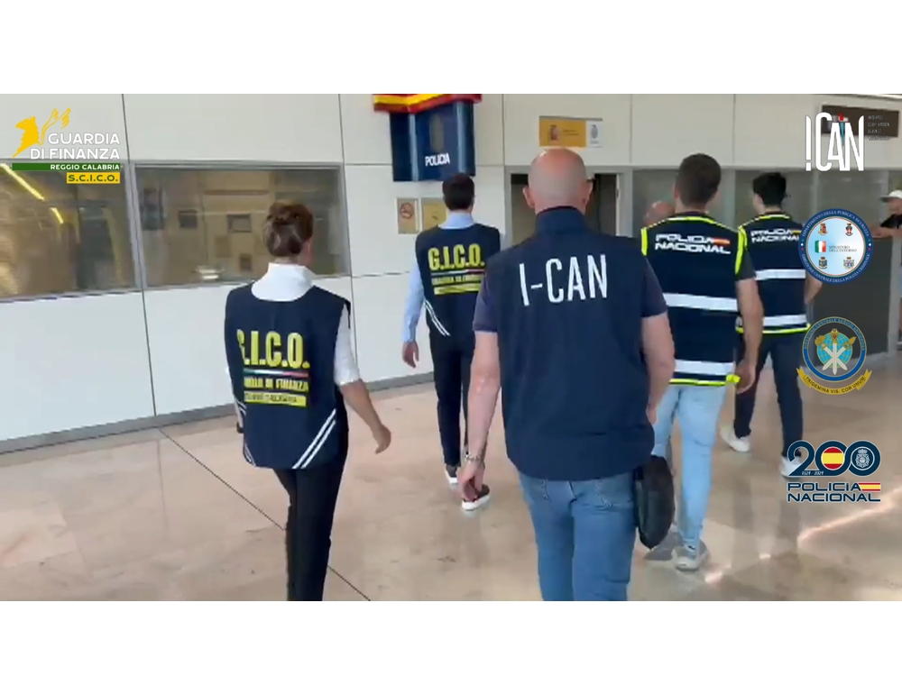 ‘Ndrangheta, estradato in Italia l’ex latitante Domenico Paviglianiti