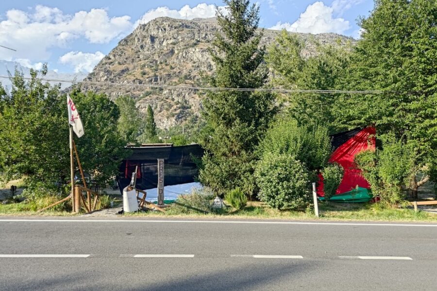 Nel presidio l'assemblea dei militanti alla vigilia della mobilitazione