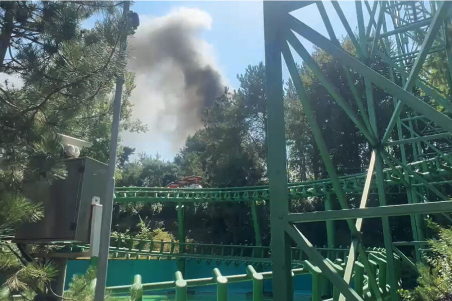 Fiamme dalla cabina di un gruppo elettrogeno a dieci giorni dall'episodio nel parco