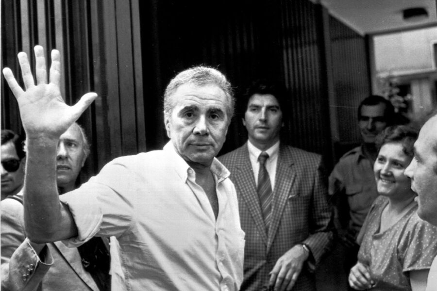 Via libera con i voti di centrodestra