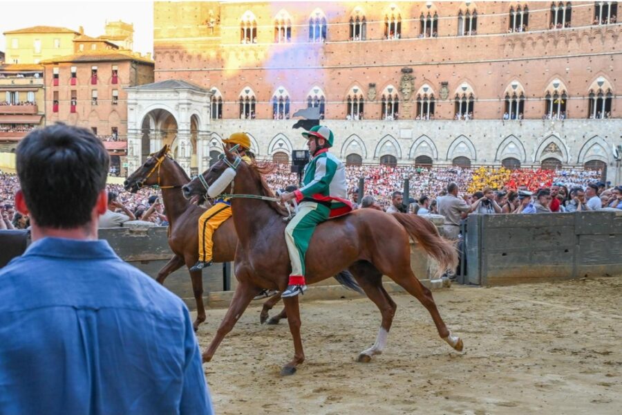 Spago e il cavallo Diamante Sauro hanno preso il comando al terzo giro e l'hanno mantenuto