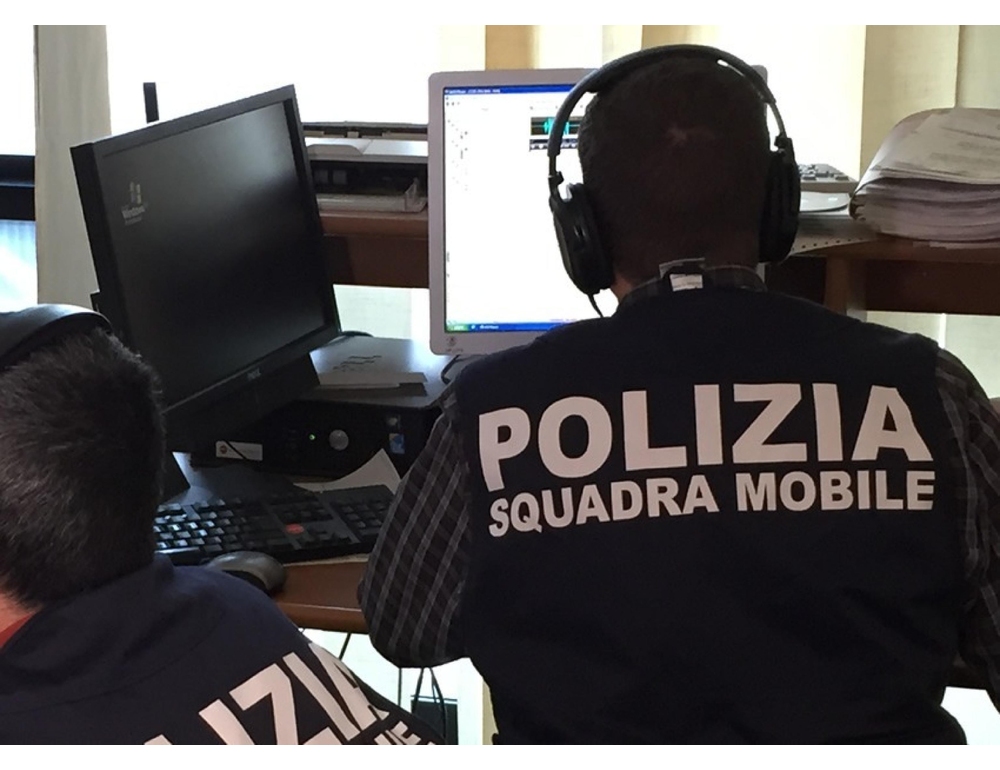 Picchiarono minorenne e ripresero con lo smartphone, denunciati 5 coetanei