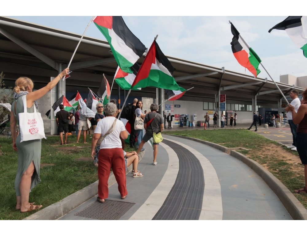 Presidio ProPal all’aeroporto di Verona contro i voli da Israele