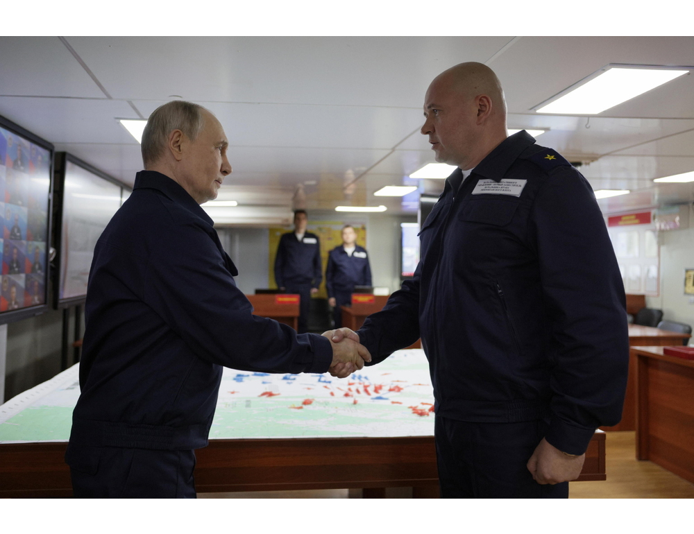 Putin visita per la prima volta le isole Curili