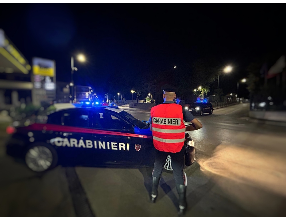 Ragazzino 14enne salva la mamma dalle botte del padre, uomo arrestato