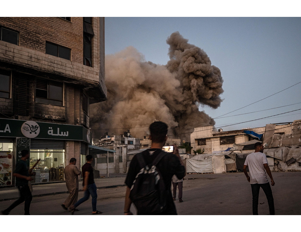 Raid israeliani su Gaza nella notte, almeno otto morti