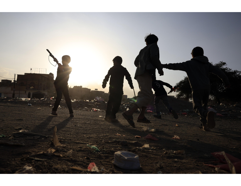 Save the Children, nello Yemen due bambini su tre non possono frequentare la scuola
