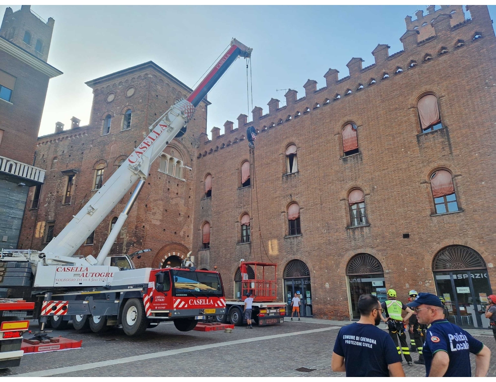 Sono iniziati a Cremona i lavori per mettere in sicurezza la torre civica
