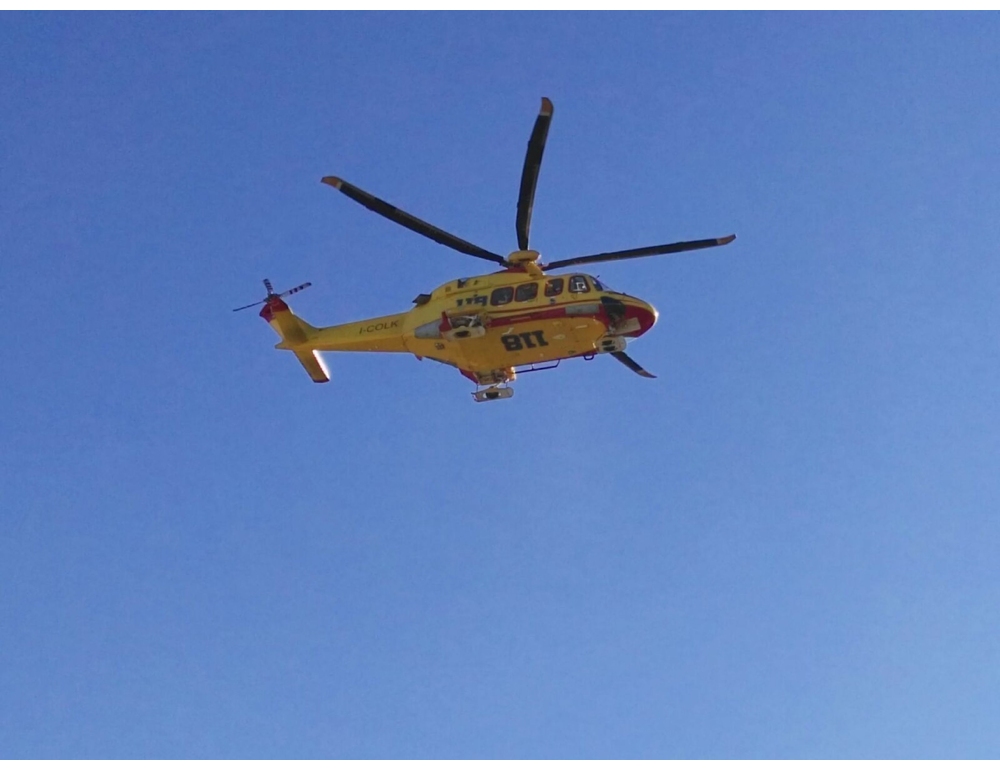 Stava facendo manutenzione a un escavatore, morto un imprenditore 32enne
