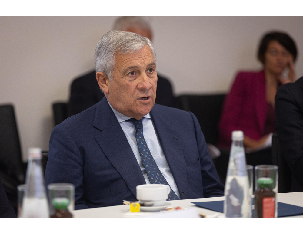 Tajani, ‘bene Weber, difendere insieme le frontiere e potenziare Frontex’