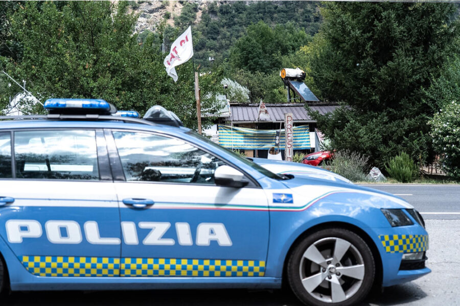 In coda c'era una trentina di automobili
