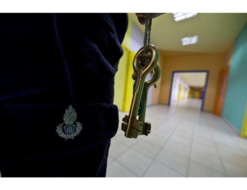 ‘Torture su 12 ragazzi in istituto minorile’,agenti interdetti da servizio