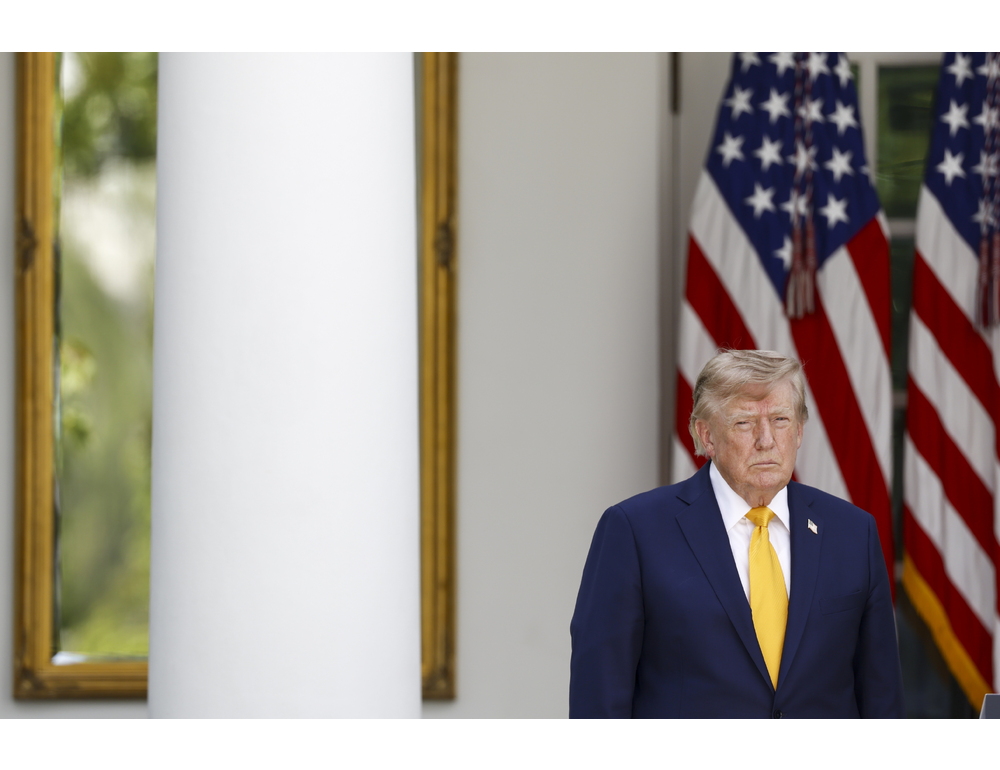 ‘Trump pronto a revocare 200mila visti a stranieri che hanno chiesto asilo’
