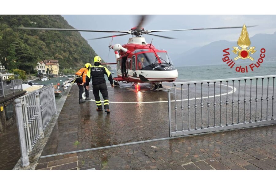 Le operazioni di salvataggio difficili per forte vento e pioggia