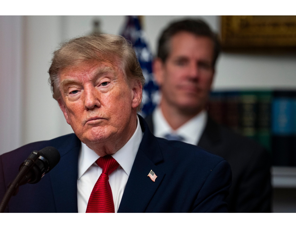 Wp, ‘medici preoccupati dal peso di Trump, sulla soglia dell’obesità’