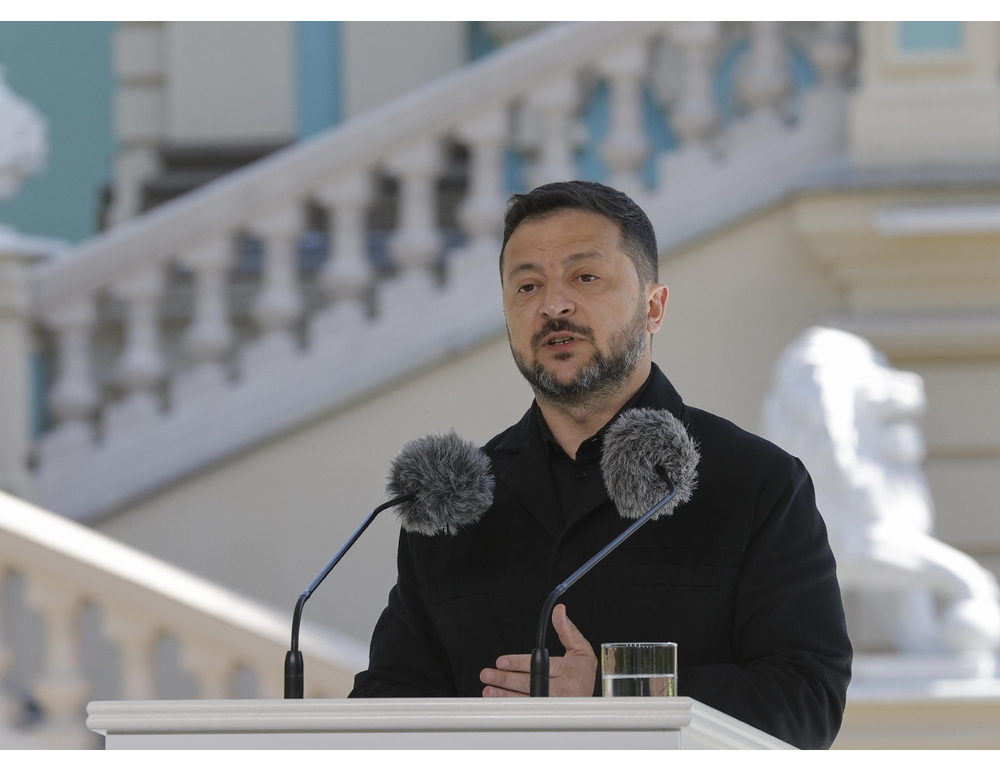 Zelensky, ‘deposito colpito conteneva munizioni, droni ed esplosivi esercito’