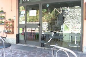 Schiamazzi e interventi delle forze dell’ordine, bar chiuso per sette giorni