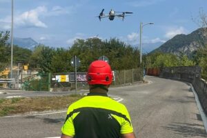 Incendio sul Moregallo, focolai mappati con i droni