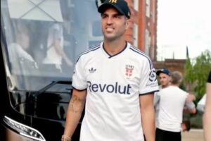 Il Como presenta la seconda maglia, l’esordio nella partita contro l’Arsenal