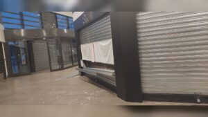 Furto nella notte al Bennet di Cassina Rizzardi. Banditi svaligiano la gioielleria