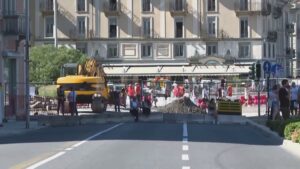 Lavori sul lungolago, anche oggi code e rallentamenti