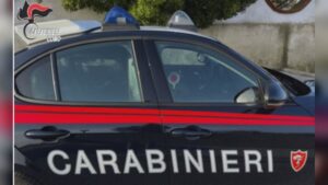 Coltello puntato al collo e al fianco, violenta aggressione tra minorenni a Bregnano