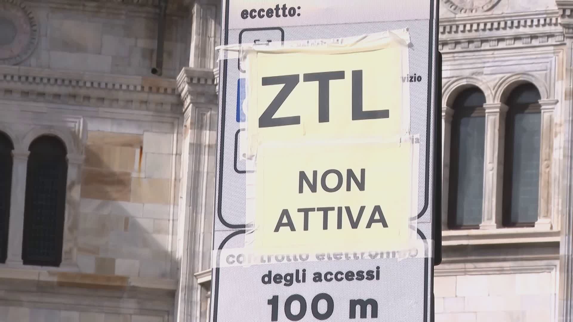 Lavori sul lungolago e caos traffico, il Comune apre le preferenziali e consente il passaggio in Ztl