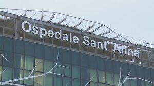 Pulsante rosso attivato al pronto soccorso del Sant’Anna. Due agenti della vigilanza feriti