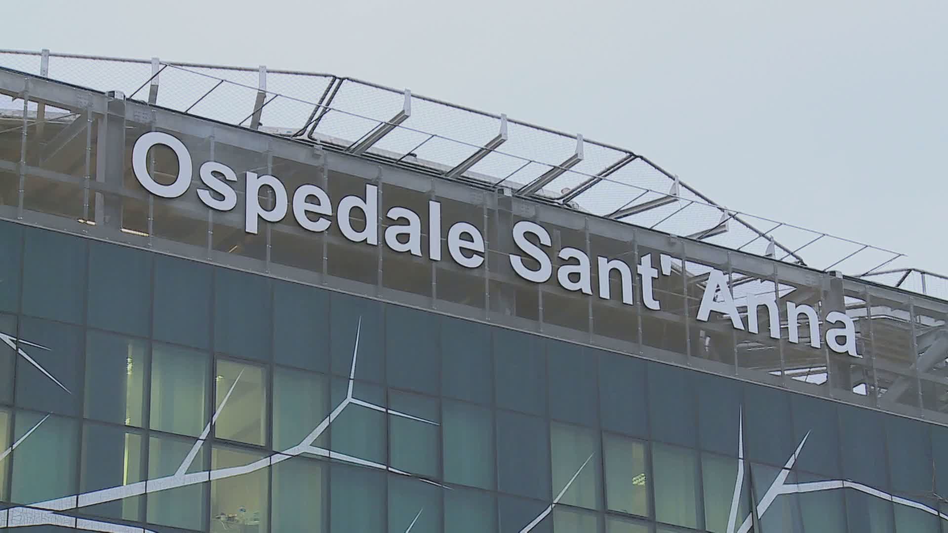 Pulsante rosso attivato al pronto soccorso del Sant’Anna. Due agenti della vigilanza feriti