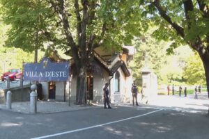 Cernobbio, al Forum Ambrosetti scintille tra Roberto Vannacci e Mario Monti