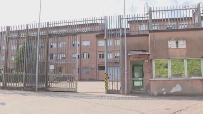 Strappano la collana a un’anziana a Como, arrestati tre egiziani
