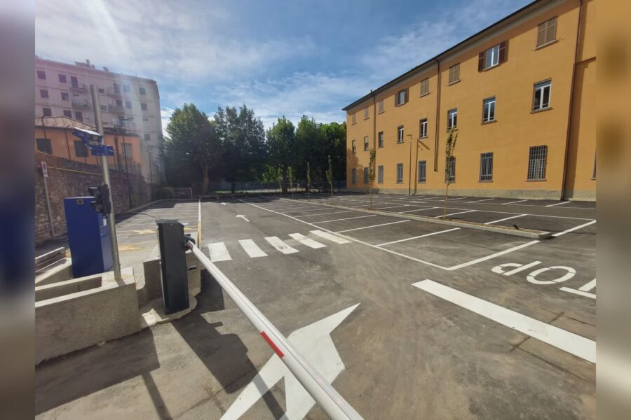 Como, il nuovo parcheggio gestito dal Collegio Gallio: 62 posti a 2,50 euro all’ora