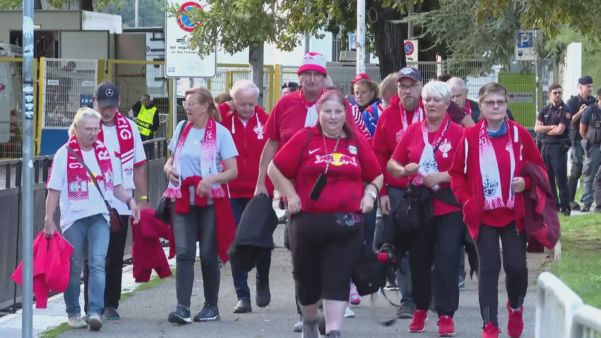 Il Como in Champions, il giorno più atteso. Festa biancoblu in città per l’esordio contro il Lipsia