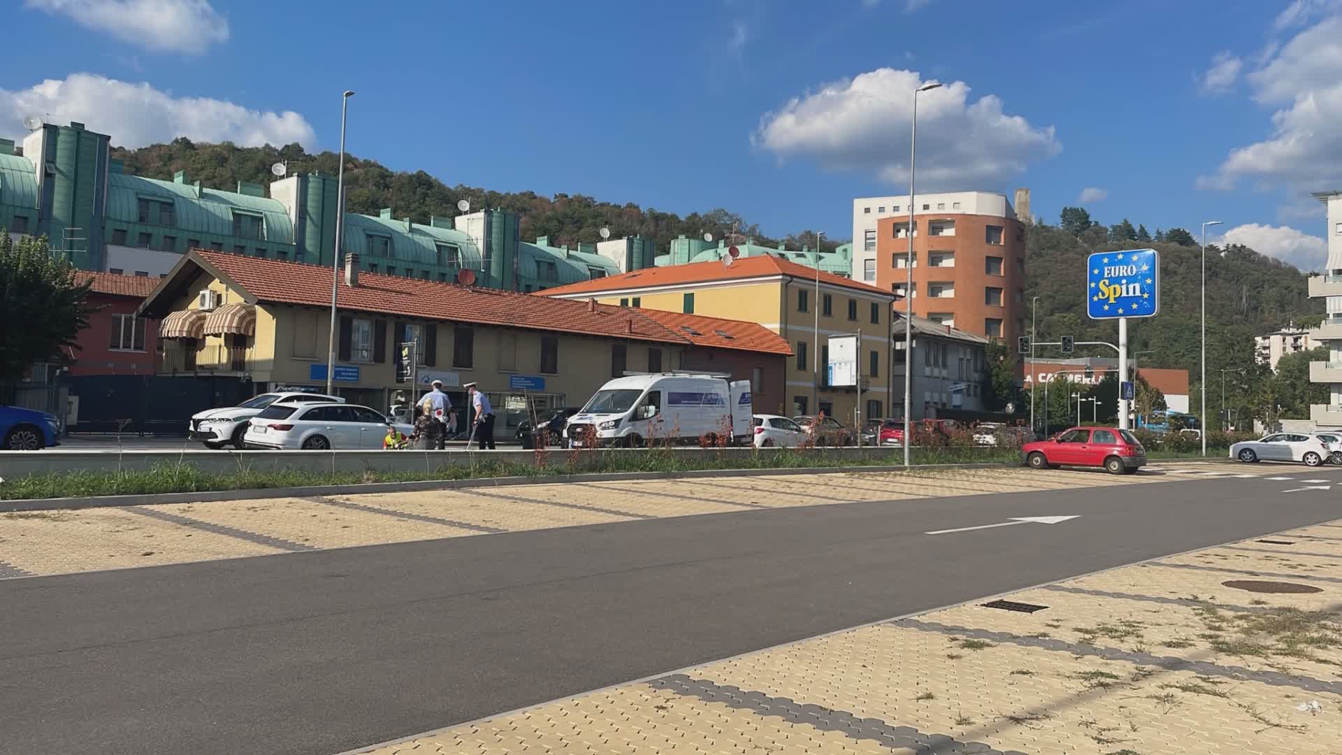 Incidente in via Paoli, tra i feriti due bambini di 5 e 8 anni
