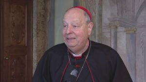 Il cardinale Cantoni ricoverato al Valduce. Procedono i controlli, resta monitorato in ospedale