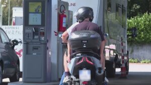 Carburanti, prorogato lo sconto sul gasolio ma si riduce. Il taglio scende a 12,2 centesimi, poi si dimezza