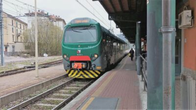 Guasti e maltempo, mattina di caos per Trenord. Danni alla linea di Camerlata, ritardi diffusi