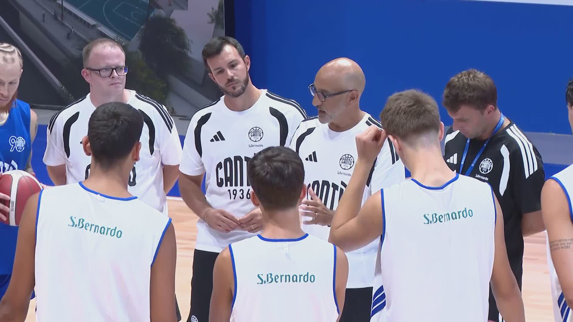 Basket, sabato a Casnate il Trofeo degli Angeli: in campo Cantù e Reggio Emilia