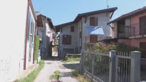 Accoltellato dal fratello a Bulgarograsso, resta grave. Atteso l’interrogatorio del 30enne arrestato