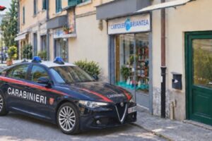 Due rapine in cartoleria, fermato dai carabinieri. In carcere pakistano già arrestato dalla polizia