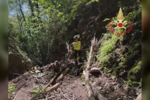 Dispersa da sabato, trovata senza vita la 62enne. Era uscita per una passeggiata in zona Civenna