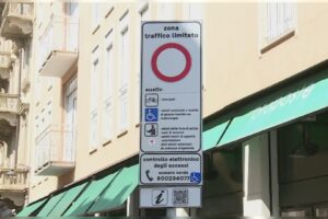 Ztl di Como, 62mila euro per la segnaletica. Regole e divieti per le bici rinviati al prossimo anno