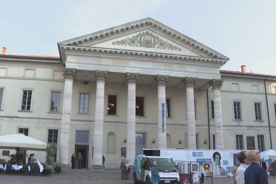16787 Como il Festival della luce entra nel vivo. Il Nobel Kostya Novoselov ospite in piazza Verdi 1790444162