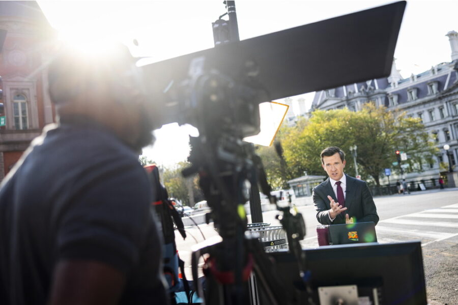 L'annuncio dopo che il presidente ha revocato gli accrediti a Cnn
